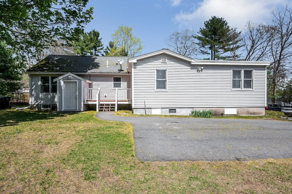 Photo of 301 Primrose Hill Rd