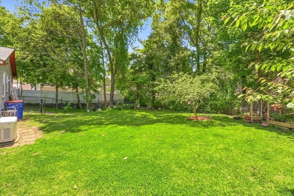 Photo of 49 + 51 Main Ave.