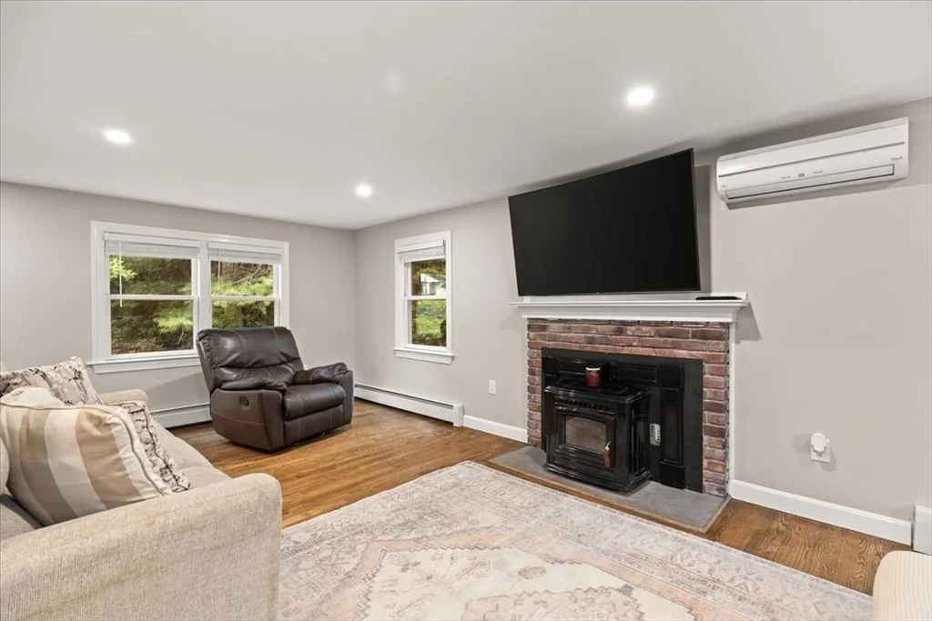 Photo of 46 Harvard St