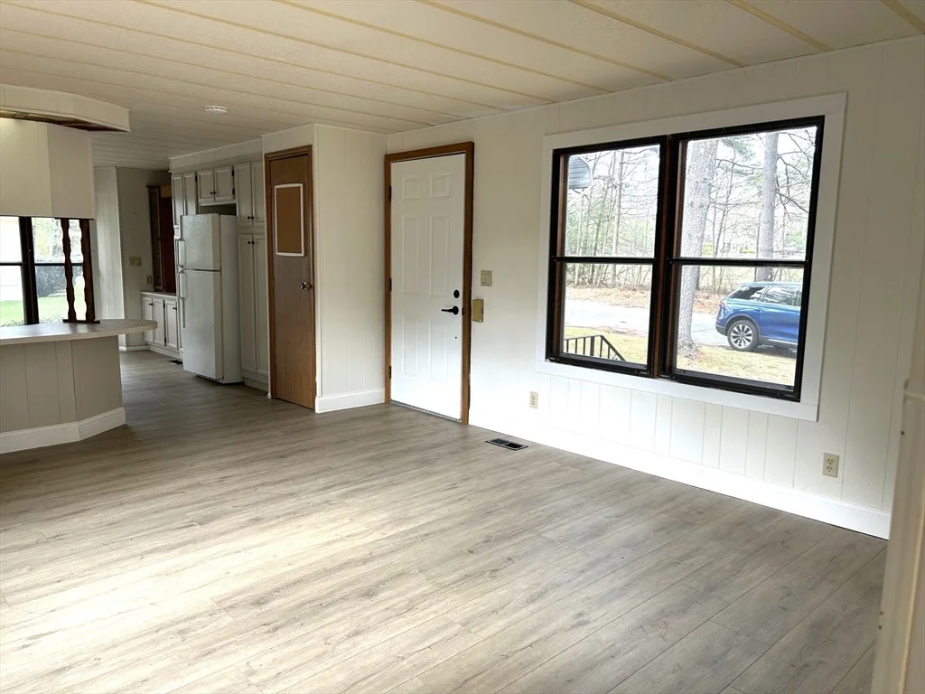 Photo of 11 Jeri Drive