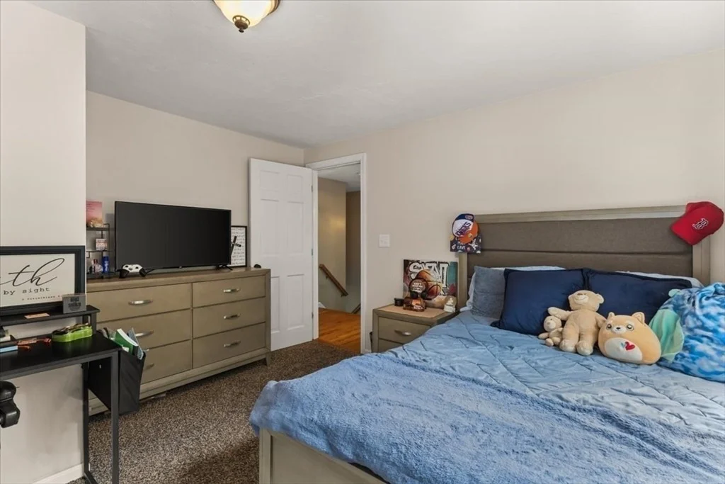 Photo of 15 Eileen Rd