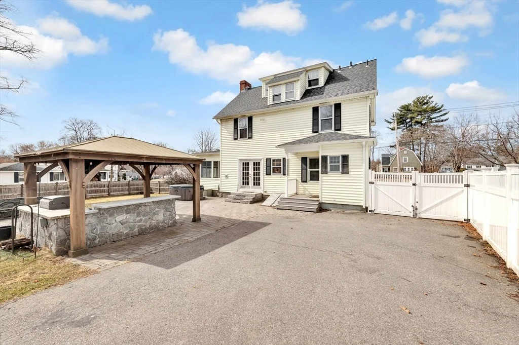 Photo of 44 Douglas Rd