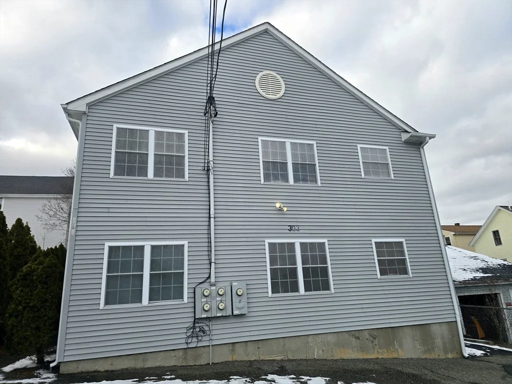 Photo of Unit C at 303 Eagle Street