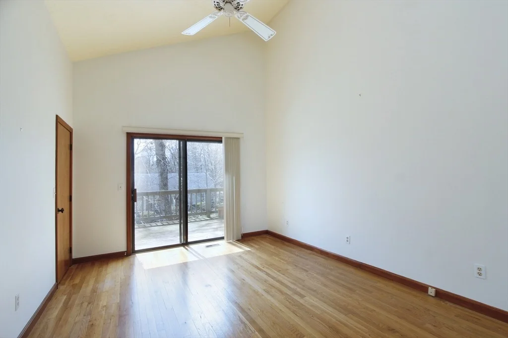 Photo of 60 Redwood Cir