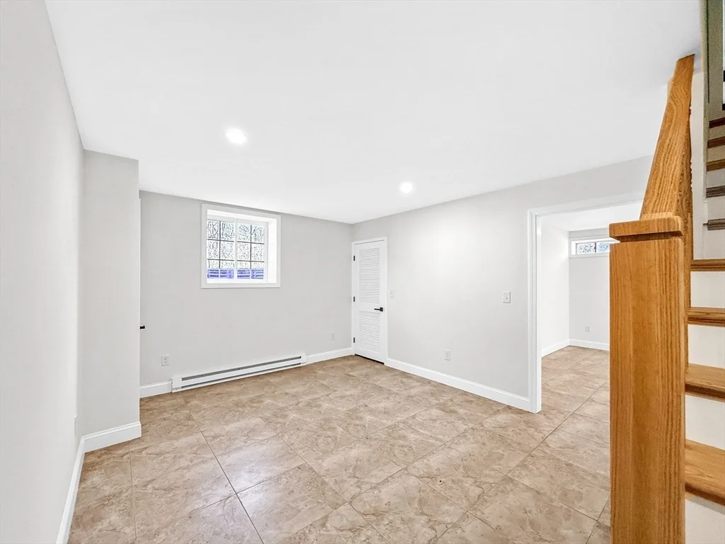 Photo of 2237 Main St