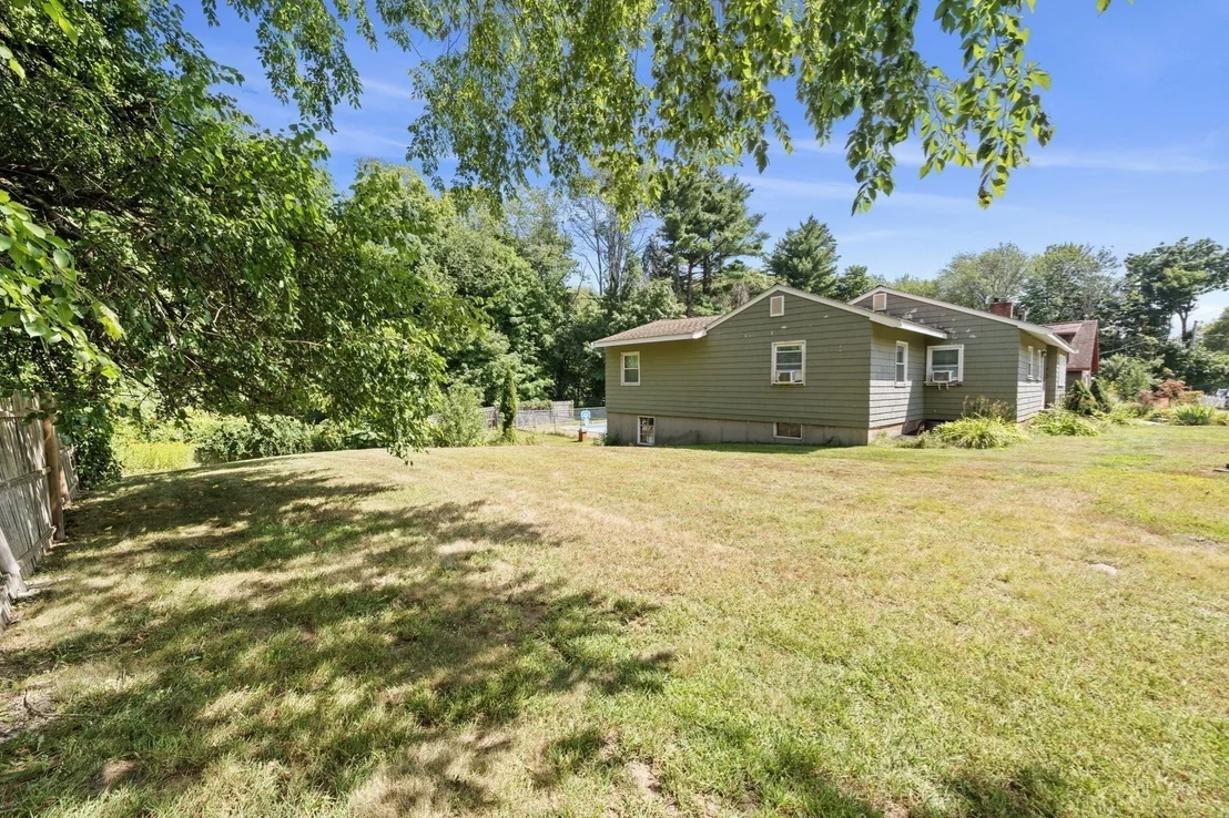 Photo of 76 Central St