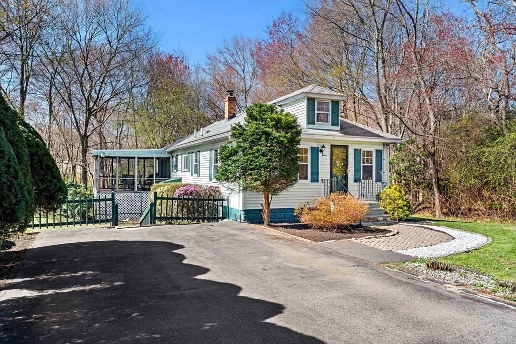 Photo of 12 Lake Ave