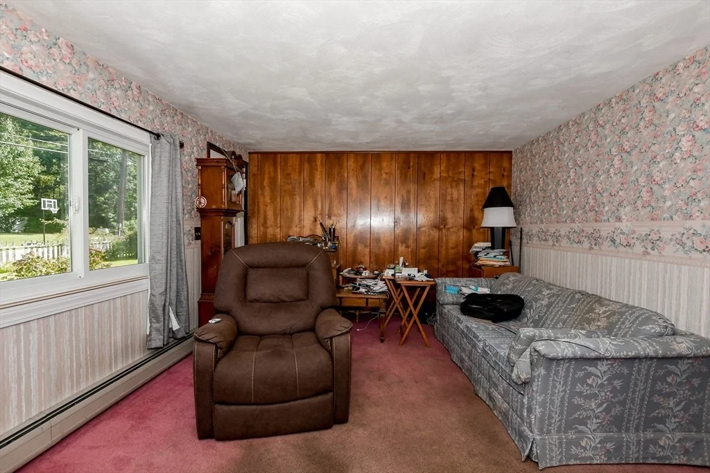 Photo of 9 White Pine Ave