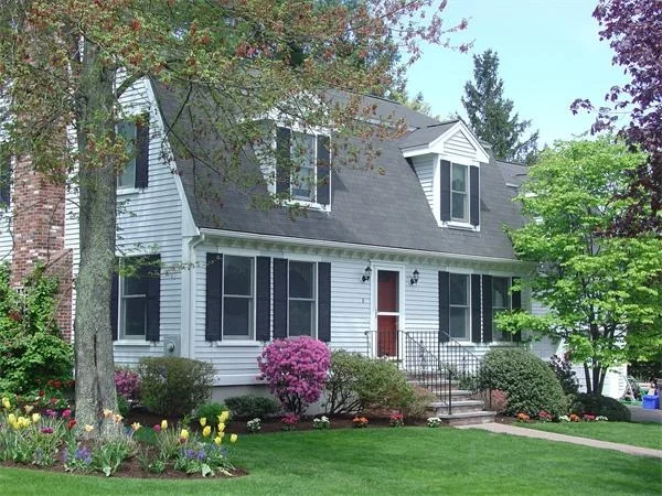 Photo of 8 Aricia Ln