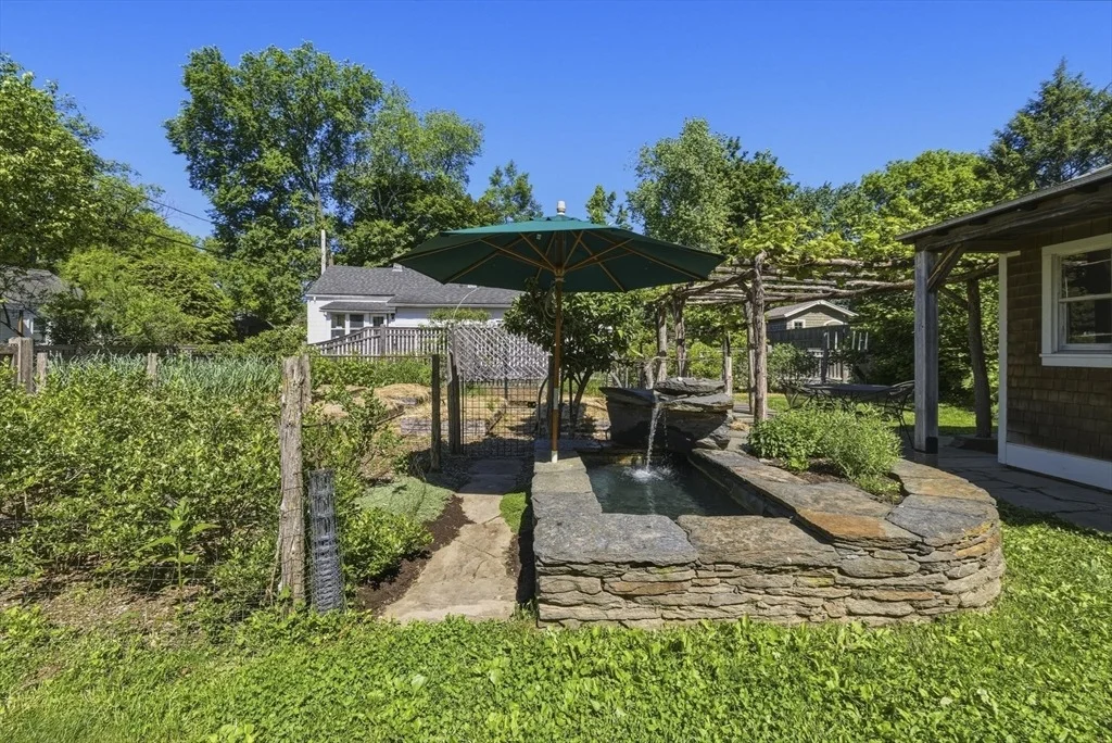 Photo of 35 Rust Avenue