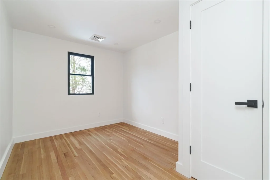 Photo of 8 Emily Road
