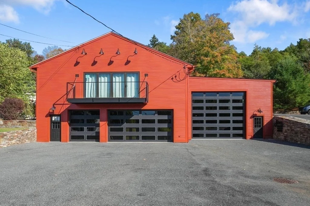 Photo of 21 Sturbridge Rd