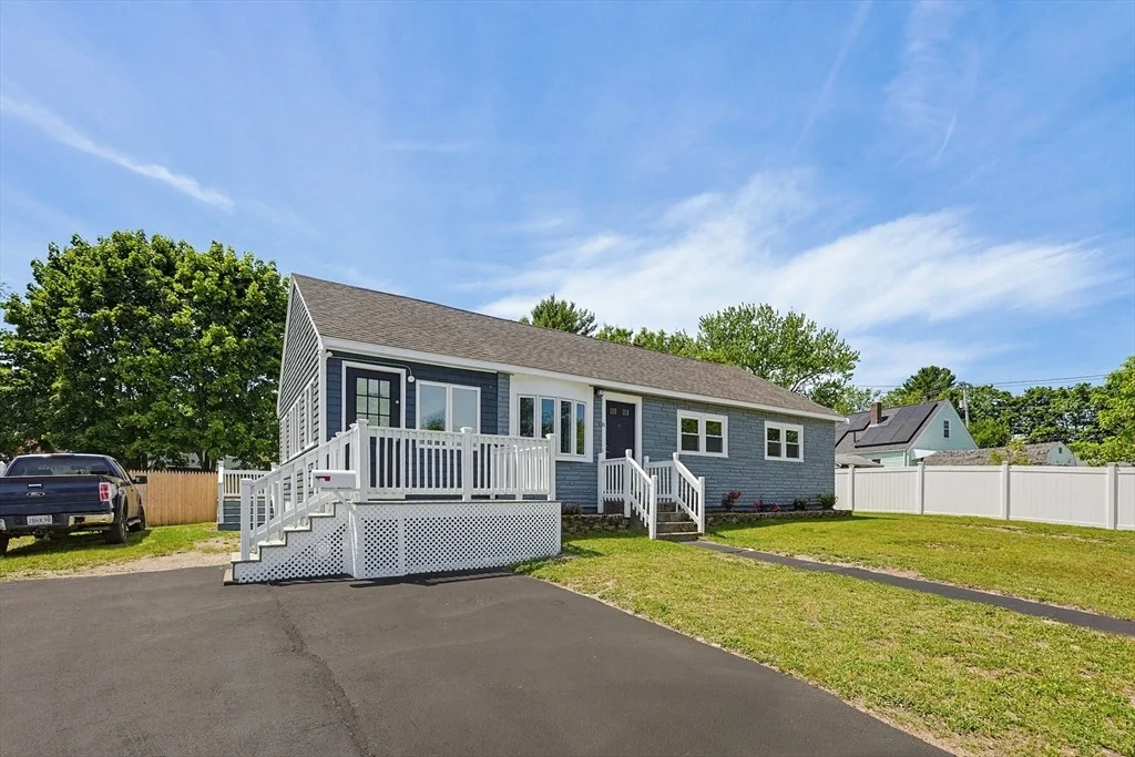 Photo of 6 Almond Dr