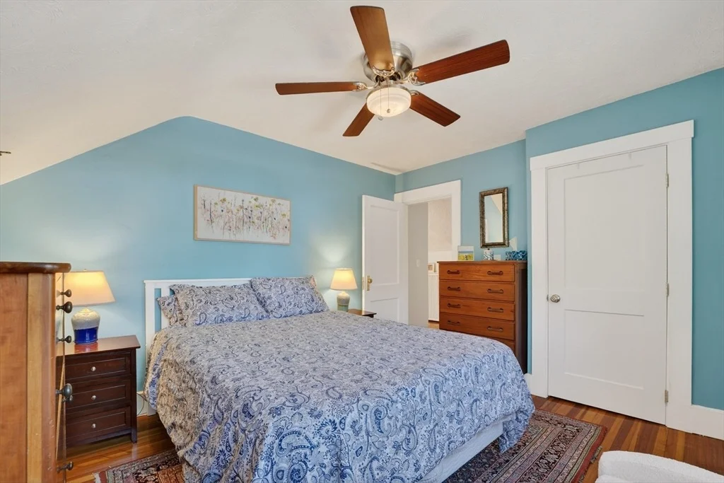 Photo of 4 Lakeside Drive