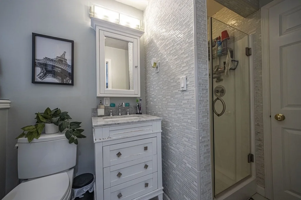 Photo of 31 Johnson Cir