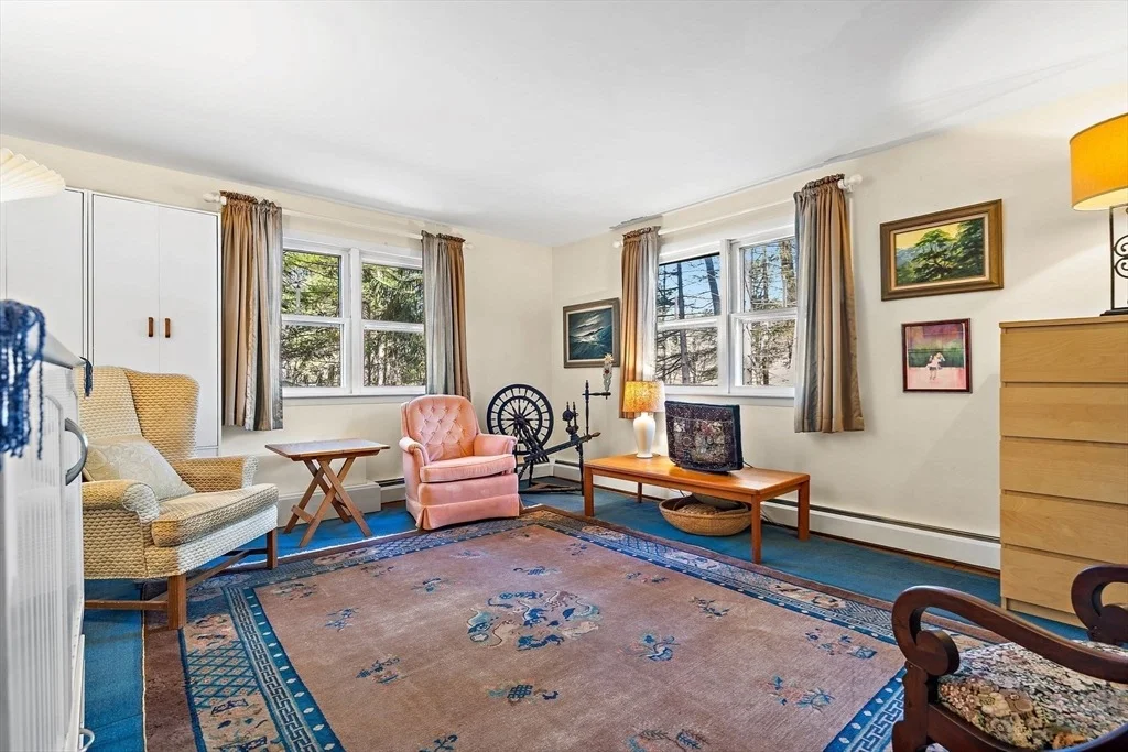 Photo of 352 Taylor Rd