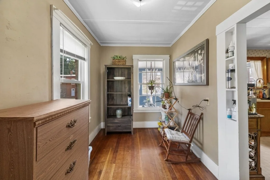 Photo of 2271 Main St