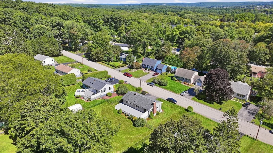 Photo of 27 Aldea Ave