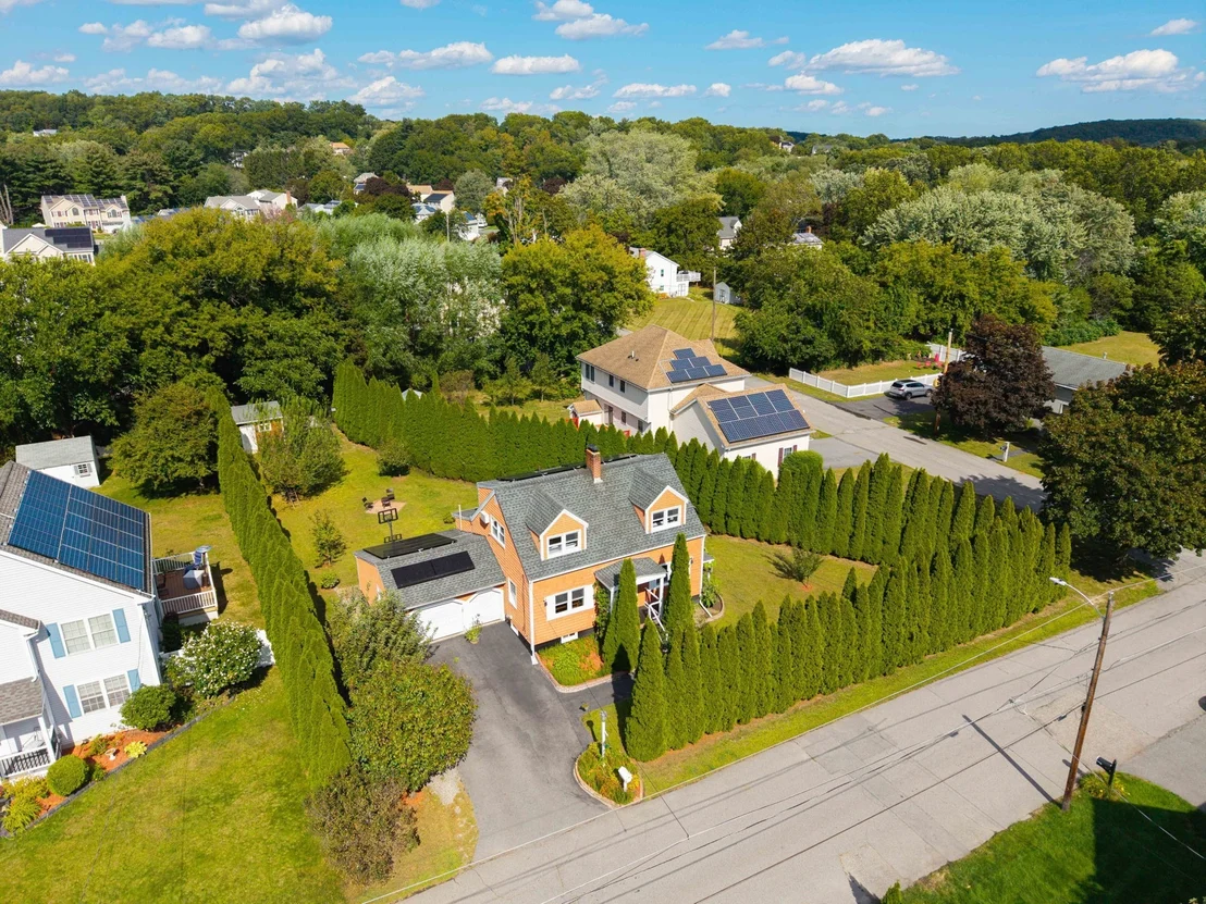 Photo of 52 Thornton Ave