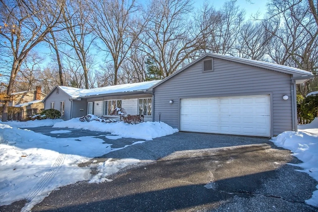 Photo of 211 Academy Drive