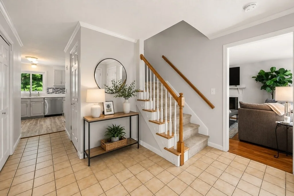 Photo of 74 Lakeview Rd