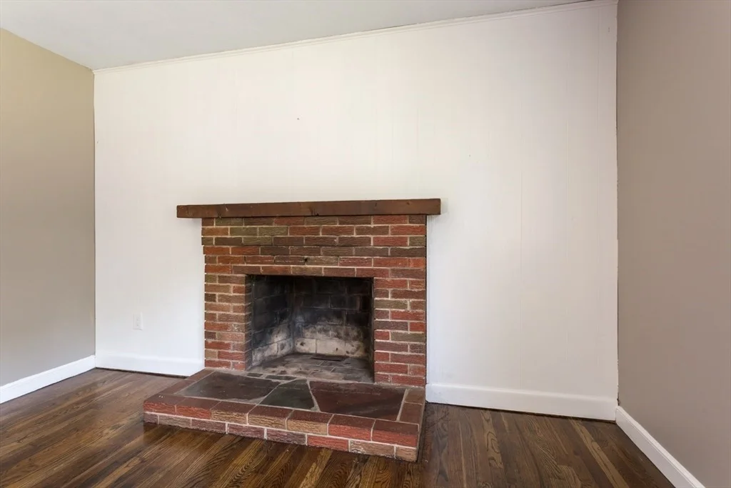 Photo of 12 Sargent Ln