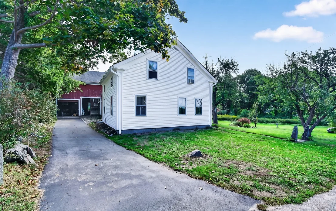Photo of 260 Pleasant St