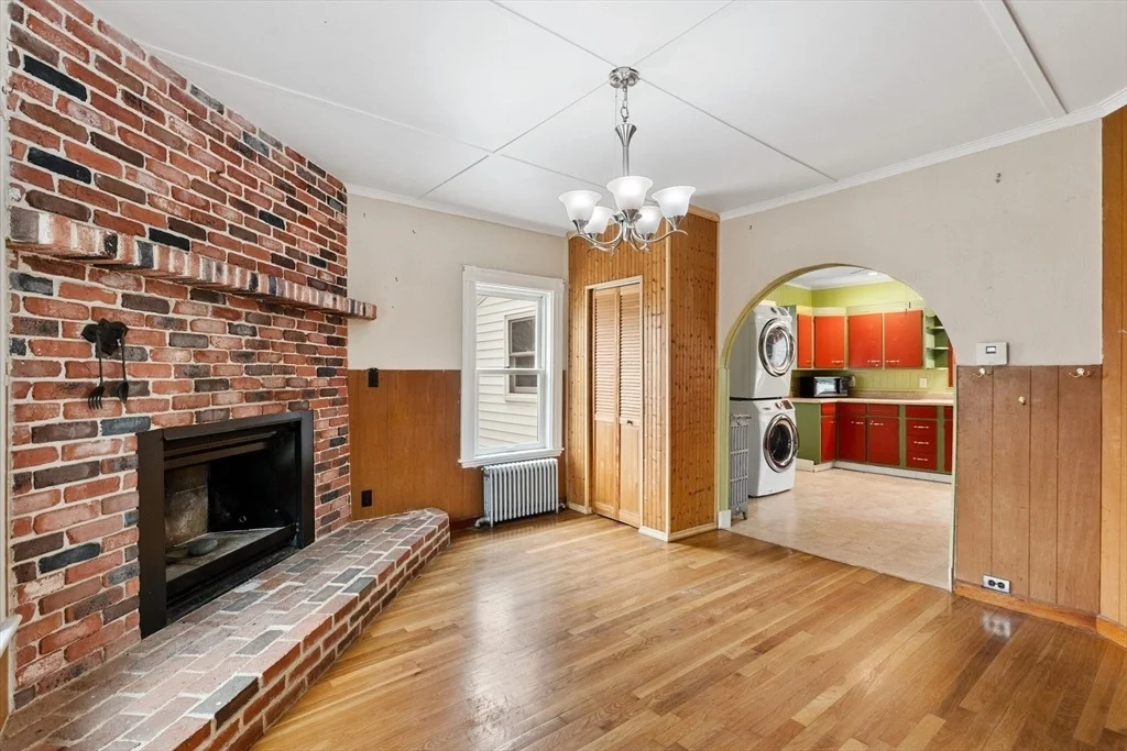 Photo of 105 Centennial Ave