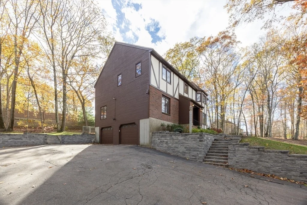 Photo of 16 Oak Tree Drive