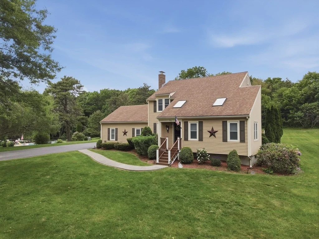 Photo of 35 Blueberry Hill