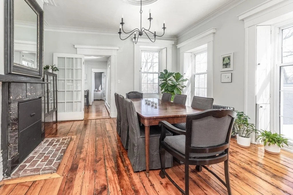 Photo of 27 Saint James St