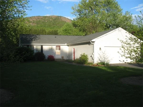 Photo of 15 Brook St.