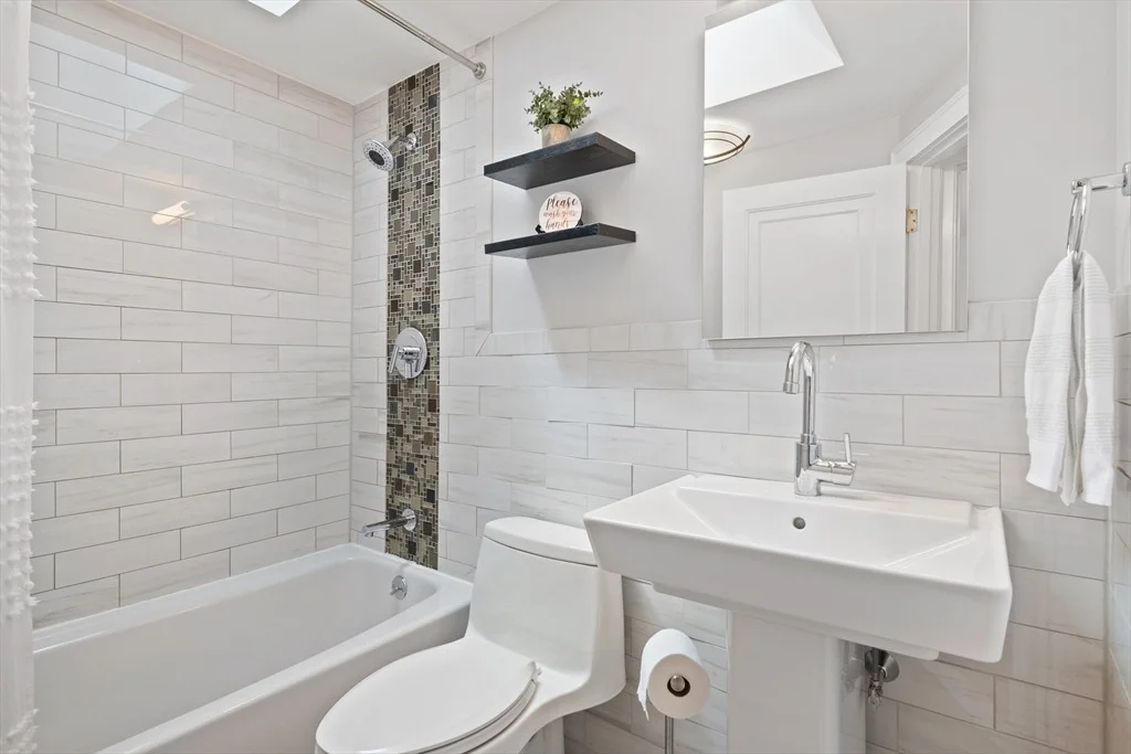 Photo of 54 Richgrain Ave