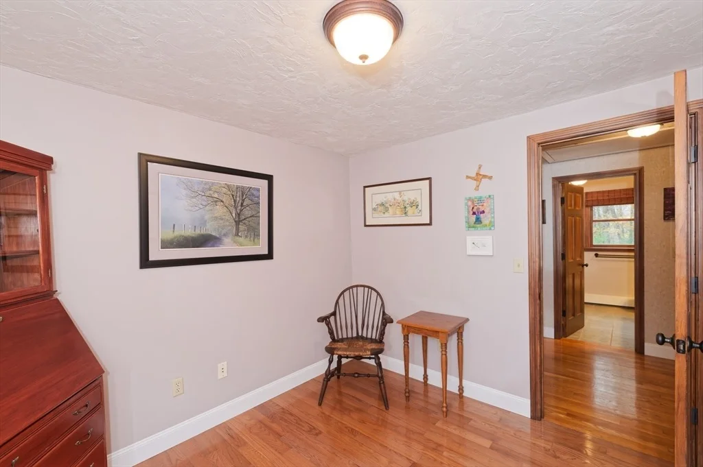 Photo of 6 Rainbow Dr