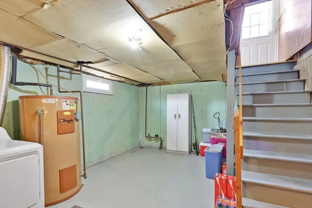 Photo of 380 Old Field Rd