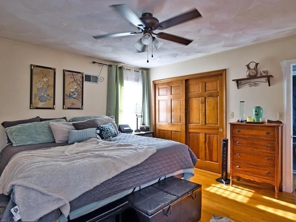 Photo of 555 Harbor View Blvd