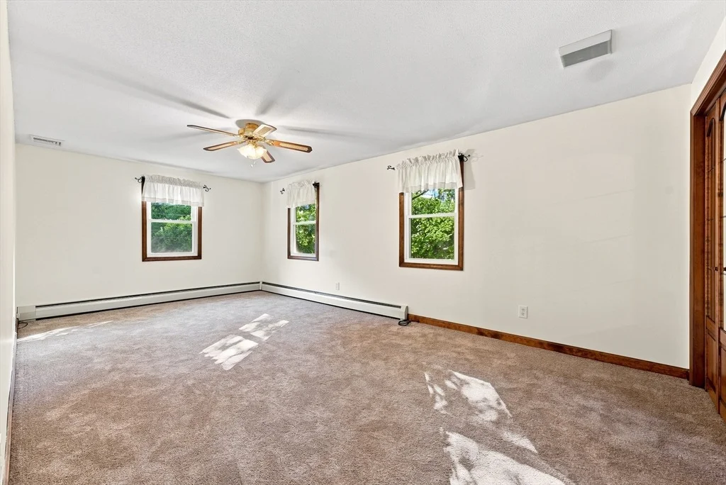 Photo of 291 Pochassic Road