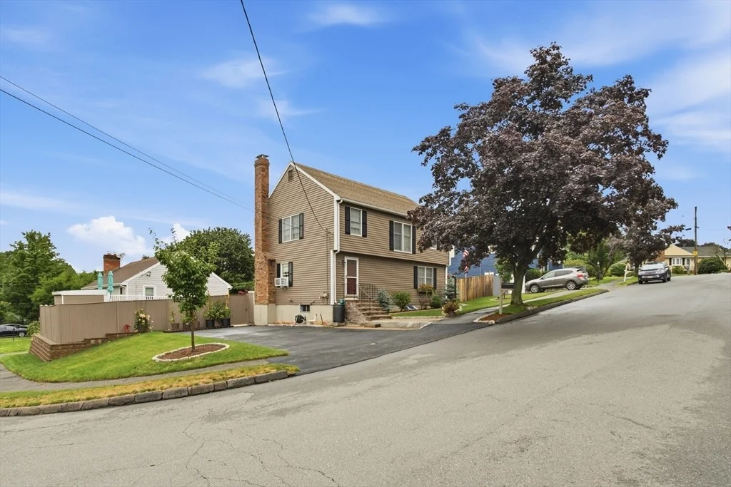 Photo of 74 Maplewood Rd