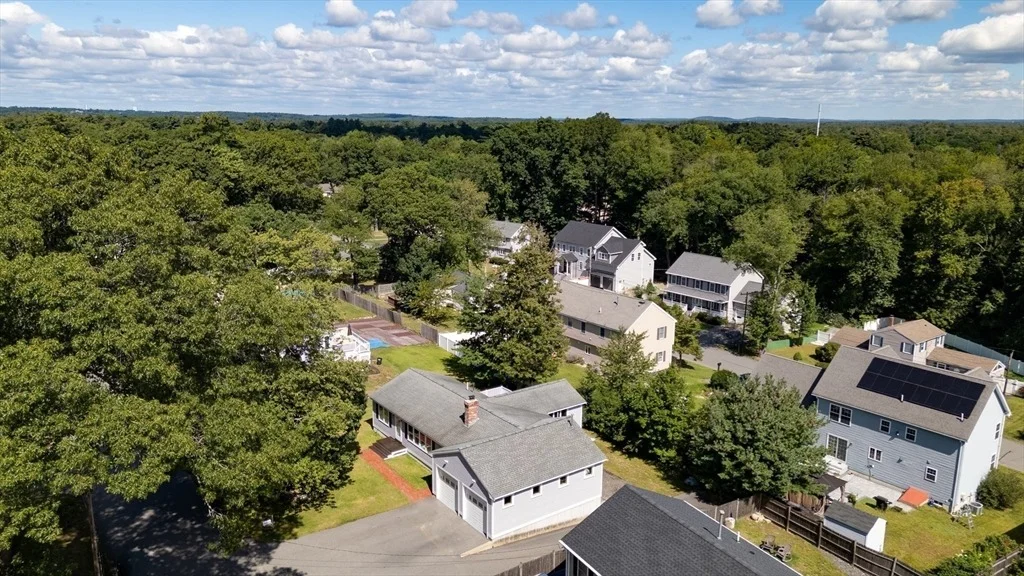 Photo of 32 Lantern Ln