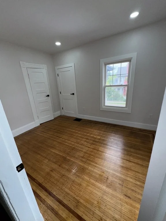Photo of 86 Amherst St