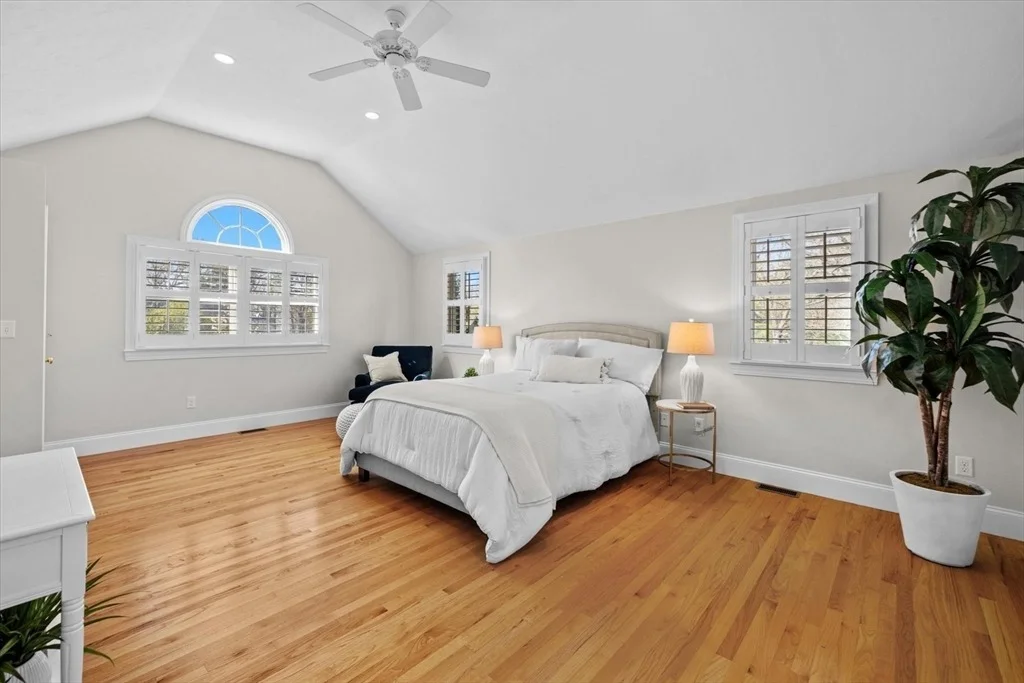 Photo of 10 Fatima Dr