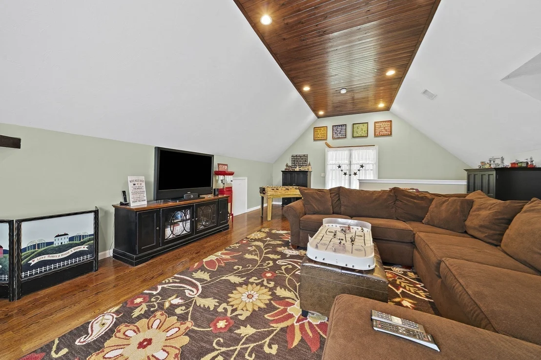 Photo of 49 Lantern Ln