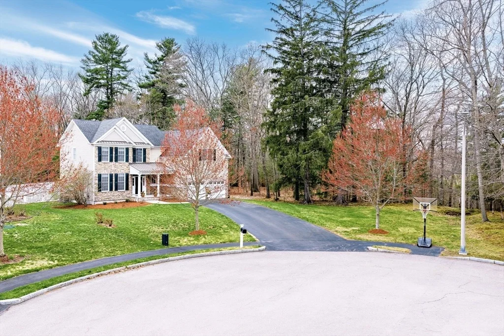Photo of 16 York Cir