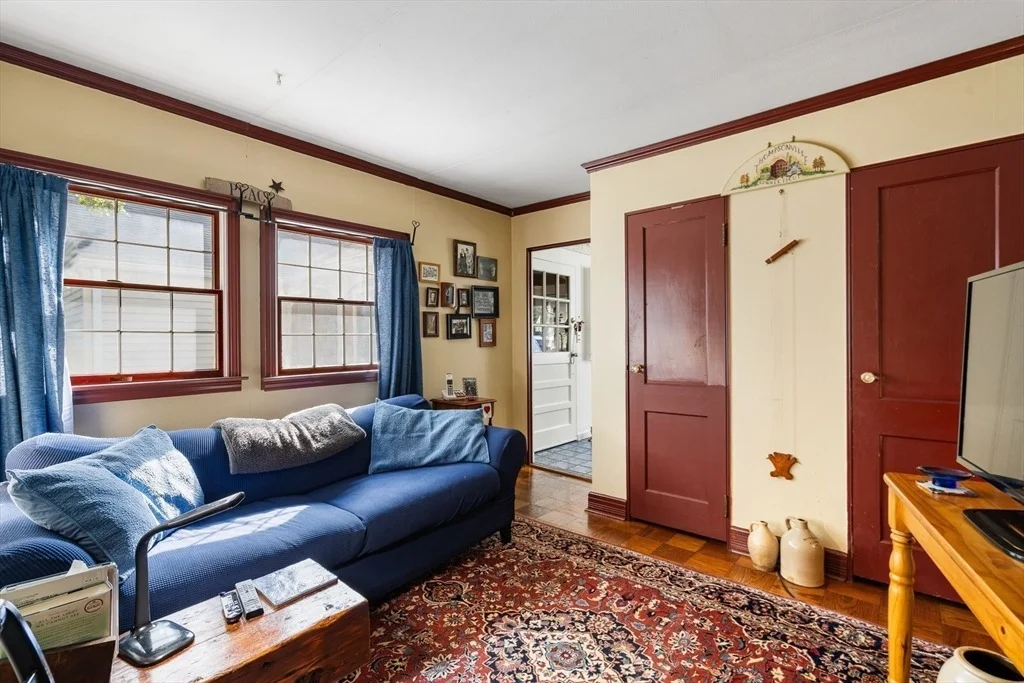 Photo of 139 Burbank Road