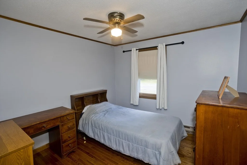 Photo of 597 Amherst Rd