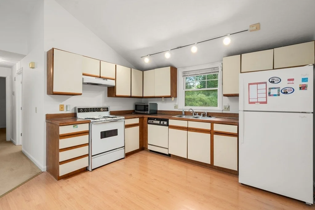 Photo of 12 Winifred Ave