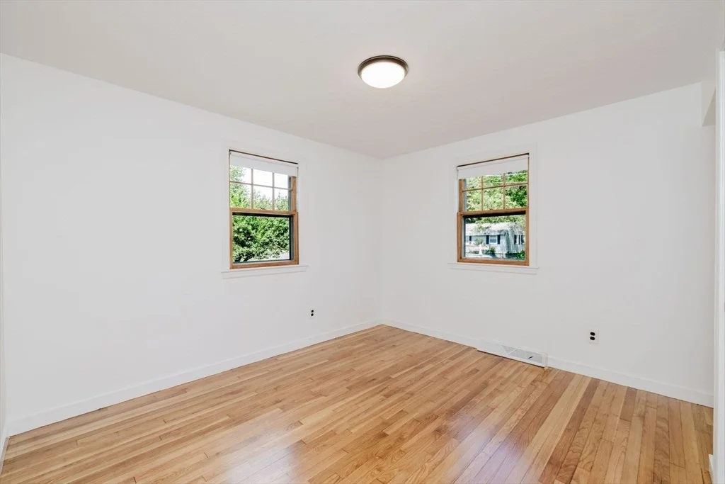 Photo of 27 Connie Dr