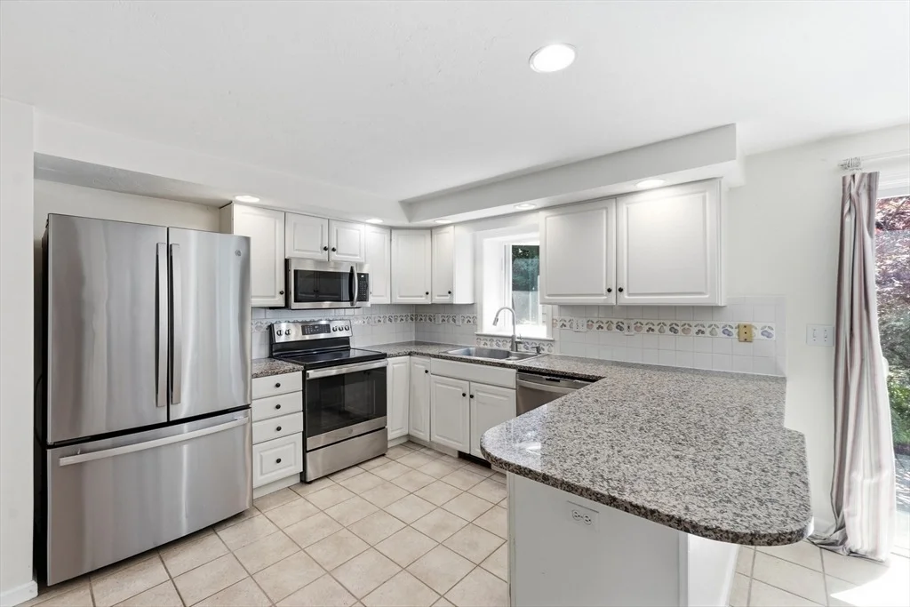 Photo of 41 Lamplighter Dr