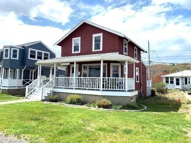 Photo of 114 Long Beach