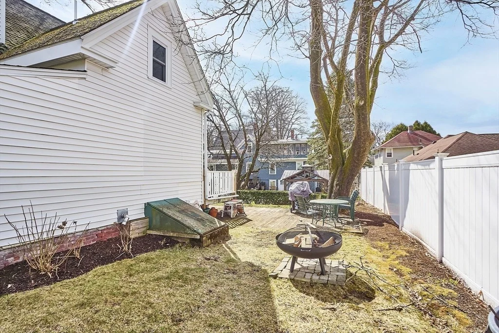 Photo of 21 Waban St